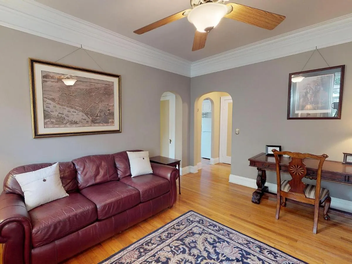 Southern Charm On Liberty Savannah 0*,